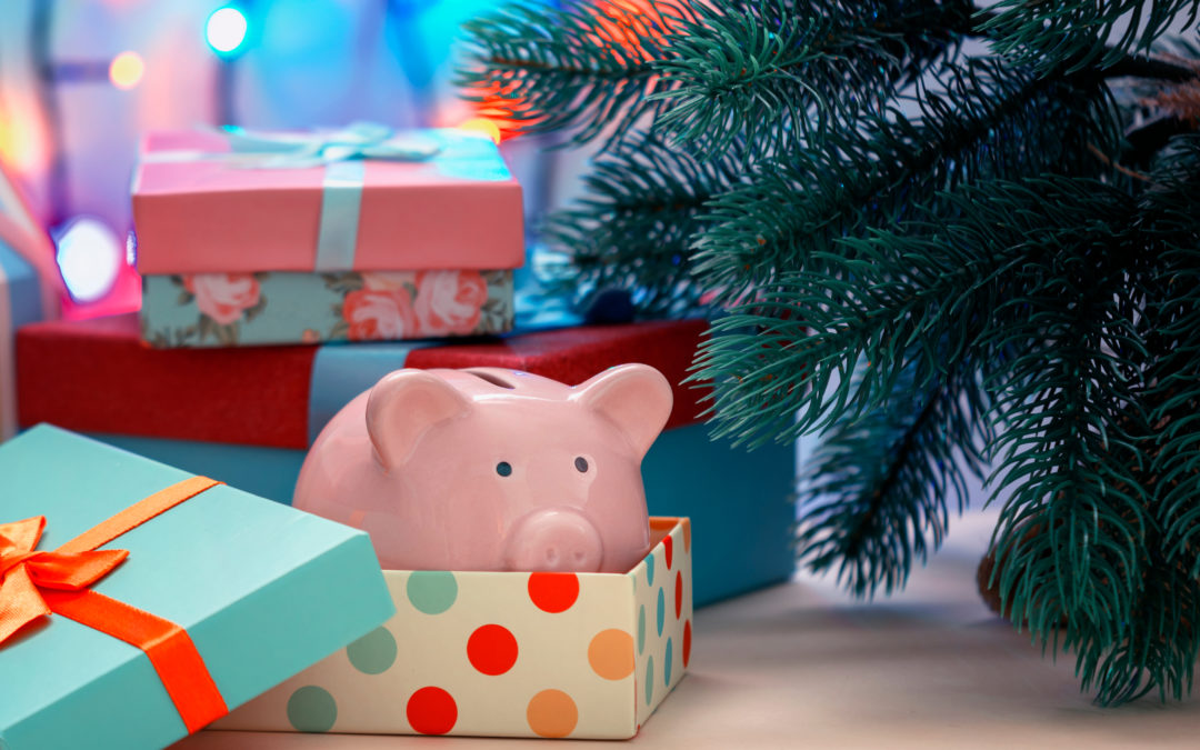 8 Ways to Save Money This Holiday Season